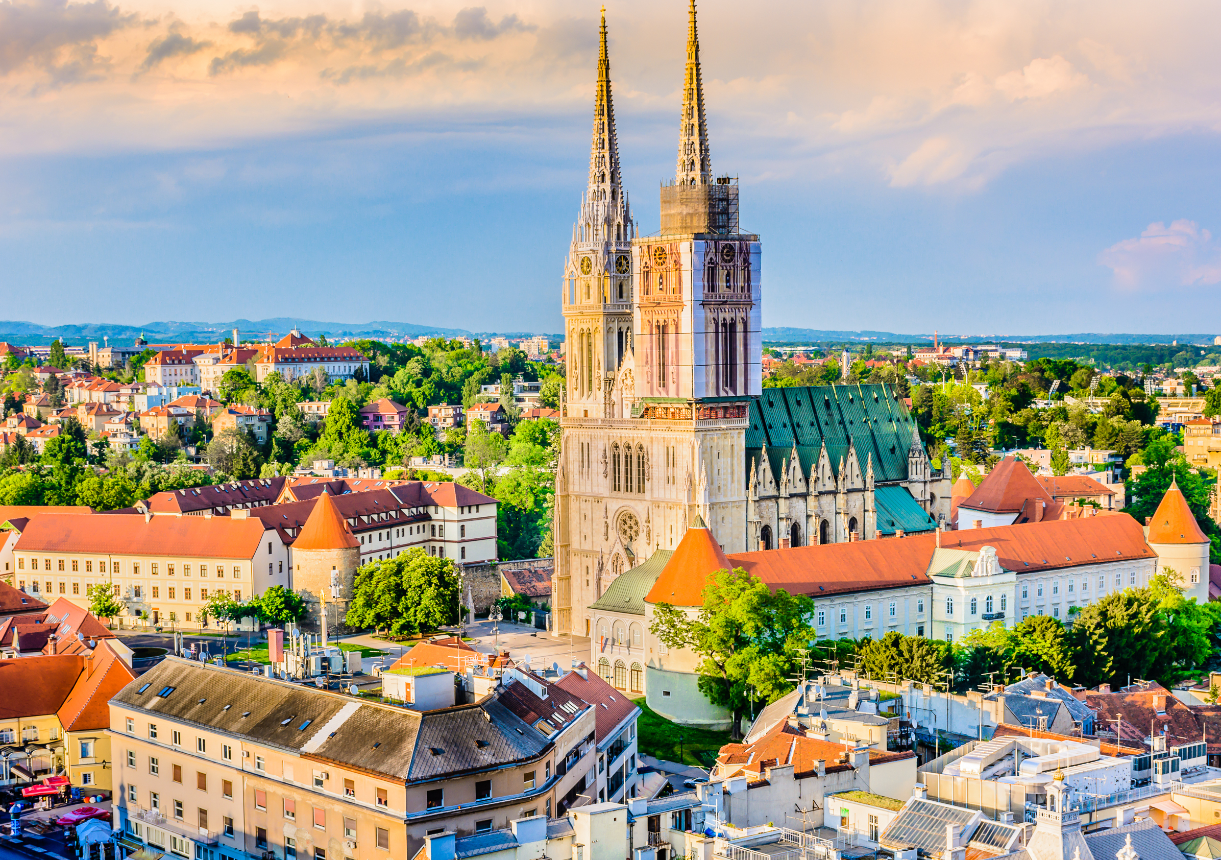 Vue aérienne sur la cathédrale de Zagreb