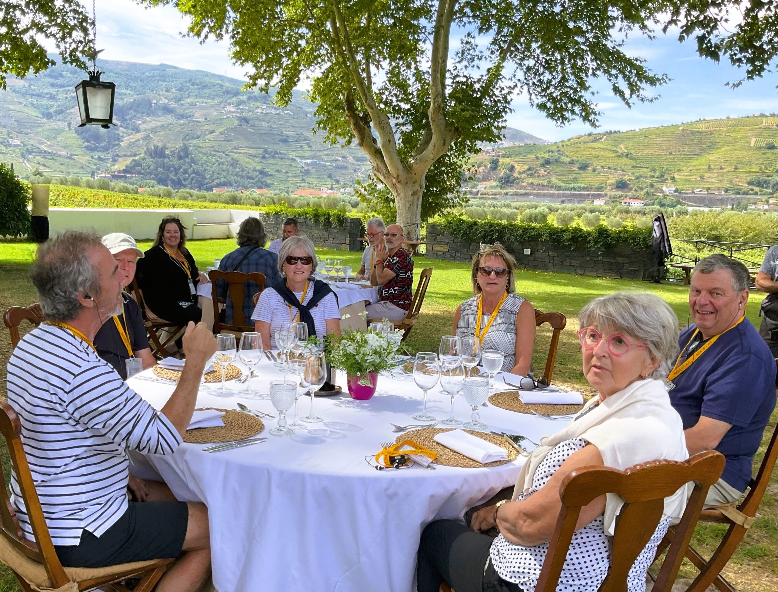 Dîner au soleil